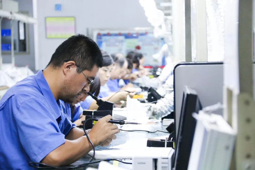 �н���ί��ʮ�ˌø�ِ�������V�Ƽ��ɷ����޹�˾�V늺�ͨ���O������b�ӹ���ِ�A�M��Ļ