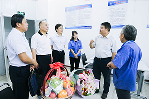 ��������I��һ�е����V�Ƽ�ο���{��