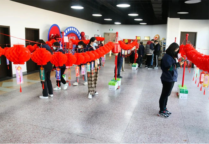 ���V�Ƽ��M���_չ���W������؞���h�Ķ�ʮ��������I�Ļ����}֪�R���𡱻��